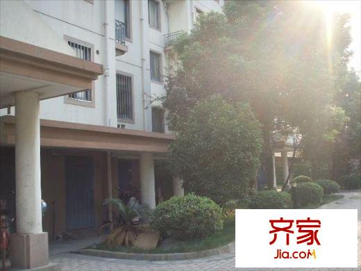 金湖閣外景圖