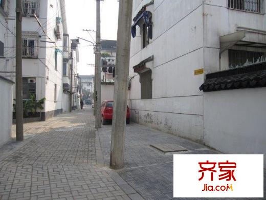 南潭子里