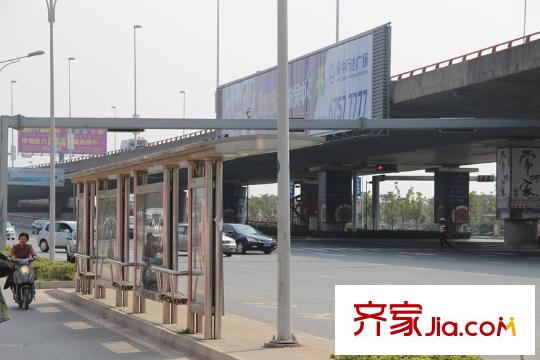 萬(wàn)達(dá)華府配套圖項(xiàng)目向北10米友新路公交站臺(tái) 
