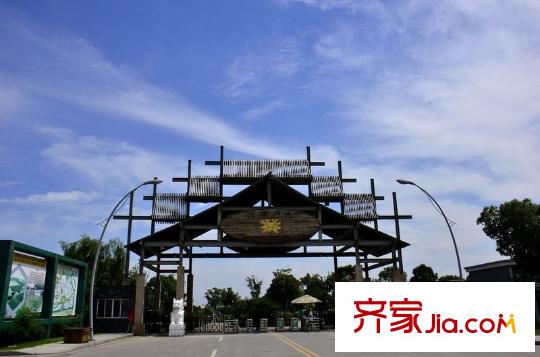 瑜翠園配套圖向南約3千米荷塘月色公園
