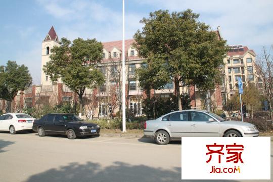 東渡海派青城實(shí)景圖小區(qū)入口2012.12.19