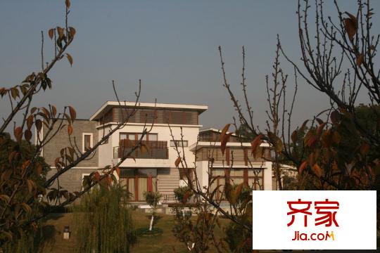 太湖高爾夫山莊小區(qū)獨(dú)棟實(shí)景2010.11.23