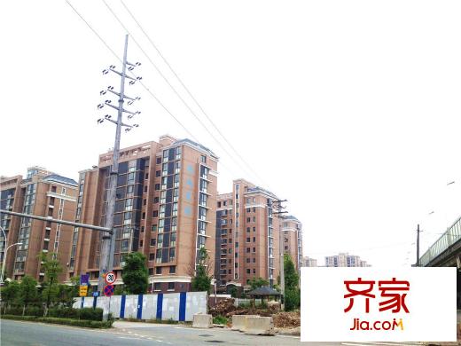 鴻運(yùn)家園現(xiàn)房實(shí)景2015.5.29