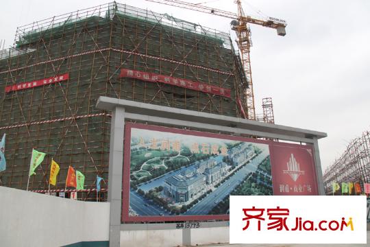緹香一品項目西北邊東方大道上的潤甫商業(yè)廣場