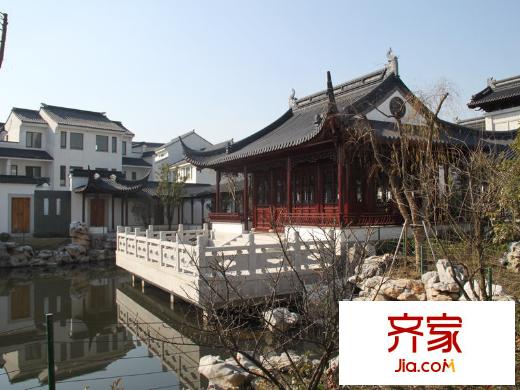 和沁園小區(qū)內(nèi)部亭子2013.1.31