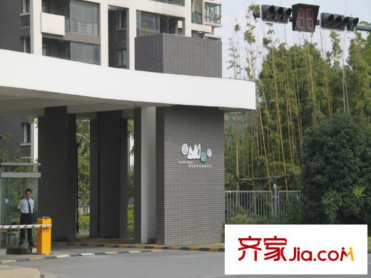 龍池山莊項(xiàng)目附近8公里科技城住宅