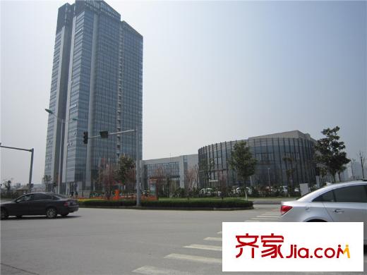 偉業(yè)金域華府向東南約500米財(cái)智大廈