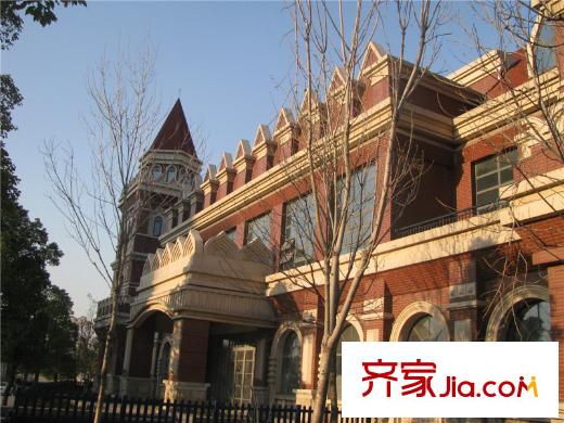 花好月圓小區(qū)向西10米元和塘商業(yè)配套
