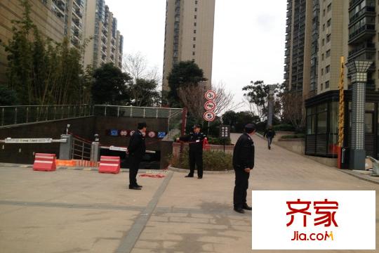 立新天鴻國(guó)際花園小區(qū)2015.12.12