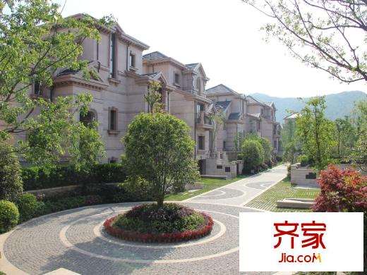 龍池山莊小區(qū)2013.5.2