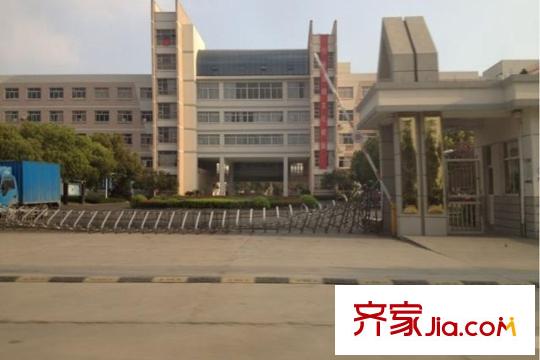 立新天鴻國際花園項目向北100米吳江第二職業(yè)高中
