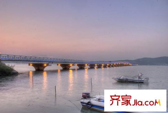 莊子項目向西2千余米蘇州太湖大橋