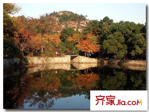 金山別墅項(xiàng)目西側(cè)350米天平山2013.04