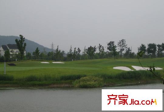 普羅旺斯項目北5000米太湖公園