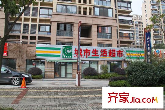 平江怡景小區(qū)底商超市