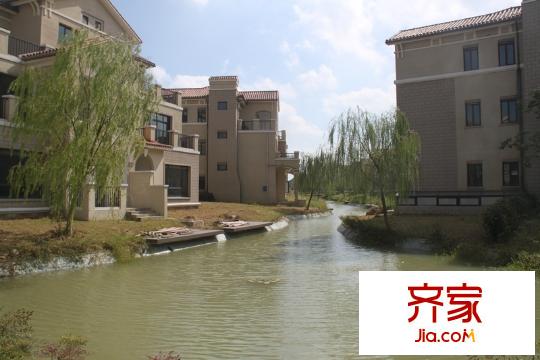 太湖臨湖灣小區(qū)內部實景2013.10.15