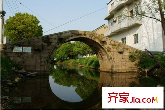 望景華庭項(xiàng)目向西2公里橫扇古橋