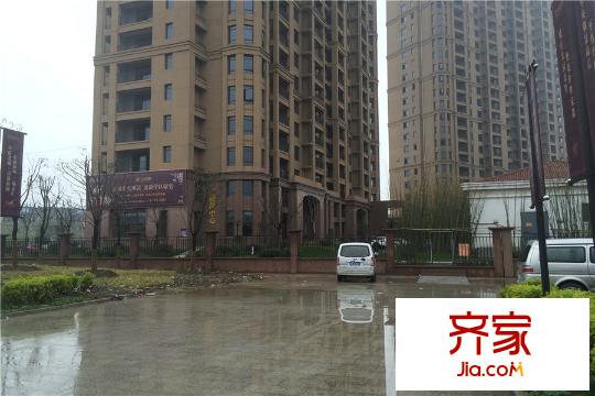 偉業(yè)濱河名墅項目實景2015-03-27