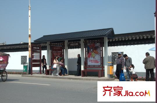 甫雅苑距項(xiàng)目500米平方米直古鎮(zhèn)公交站