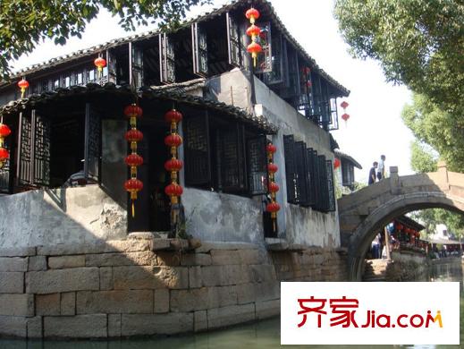 瑞?；▓@項(xiàng)目西南方向1.3公里處平方米直古鎮(zhèn)實(shí)景