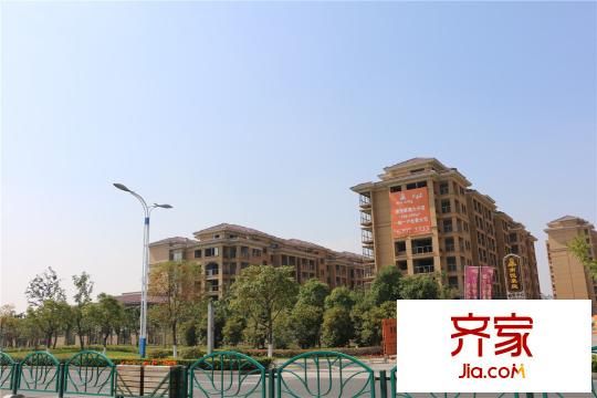 南悅豪庭小區(qū)實景2015.10.15