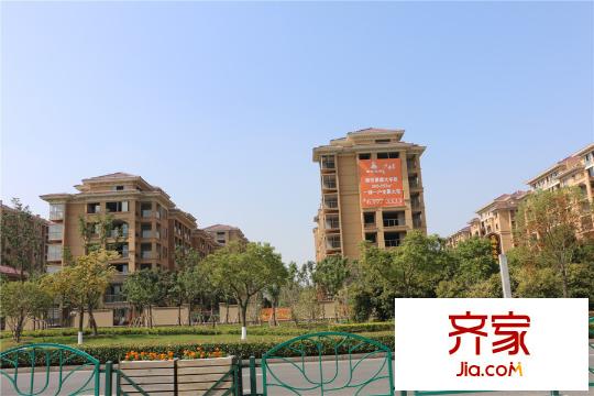 南悅豪庭小區(qū)實景2015.10.15