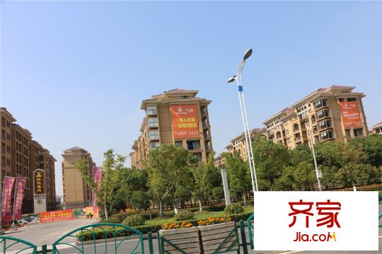 南悅豪庭小區(qū)實(shí)景2015.10.15