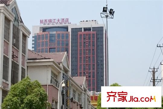 朗詩(shī)東吳綠郡項(xiàng)目東側(cè)500米處酒店
