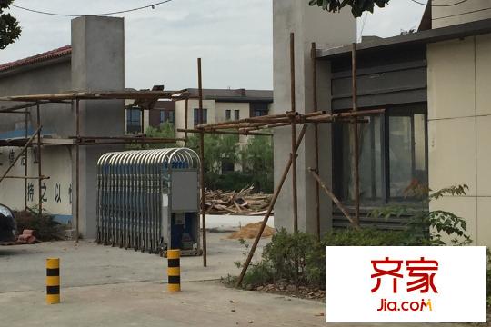 仁恒觀棠小區(qū)北門工地（2015.5.25）