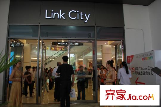 半月灣往北約3公里鄰瑞廣場