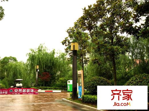 冠城大通瓏灣綠化景觀實(shí)景2015.5.29