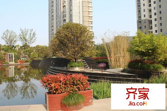 領(lǐng)秀冠南苑小區(qū)水景（2015.12.12）