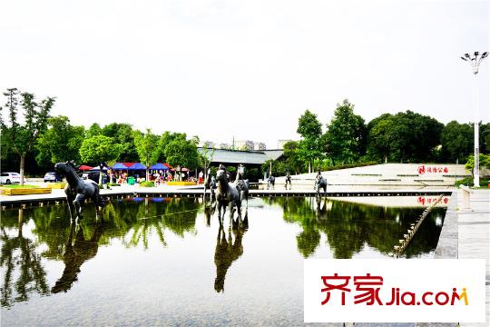 冠城大通瓏灣往東500米大白蕩公園