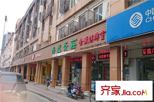 天譽生活廣場東側(cè)200米處商業(yè)街