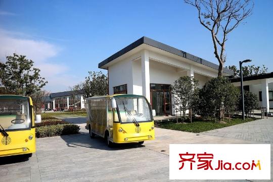 瑞景國(guó)際項(xiàng)目南500米蘆蕩湖濕地公園