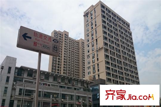 天譽生活廣場東側(cè)400米處地鐵2號線