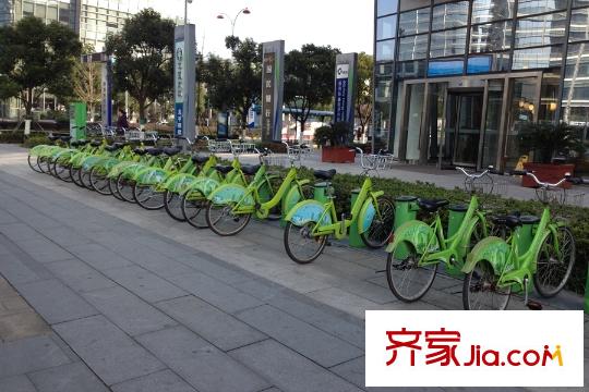 誠品居所向東200米公共自行車站點(diǎn)