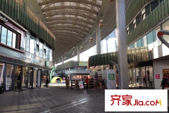 誠品居所東南方向300米圓融時代廣場