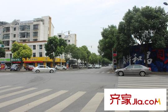 和昌熙溪里項(xiàng)目東側(cè)20米商店
