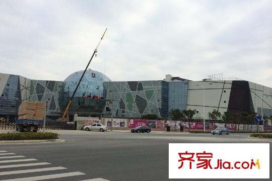萬科玲瓏灣天萃項目東5公里處永旺夢樂城