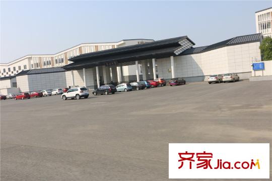 中房頤園項(xiàng)目西邊100米吳江中學(xué)