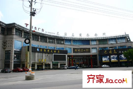 尚景灣向東南4公里商業(yè)街