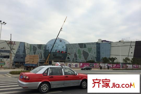 萬科玲瓏灣天萃項目東5公里處永旺夢樂城