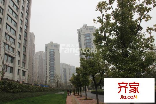萬科玲瓏灣天萃68#69#高層外立面（2015.3.21）