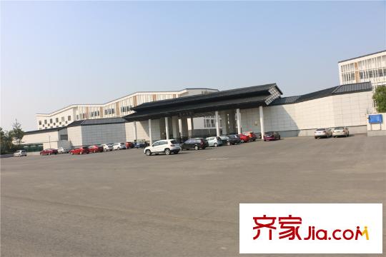 中房頤園項(xiàng)目西邊100米吳江中學(xué)
