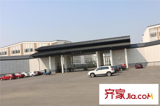 中房頤園項(xiàng)目西邊100米吳江中學(xué)