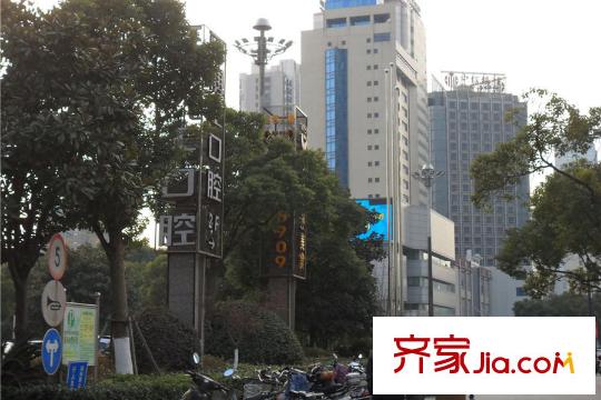 禧悅項(xiàng)目東側(cè)200米處商業(yè)
