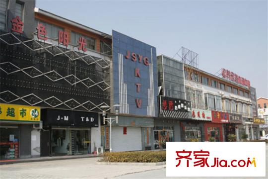卓興瀾庭項目南邊1000米左右蘇杭時代購物中心