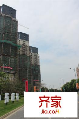 中航樾璽高層在建實(shí)景2015.9.24