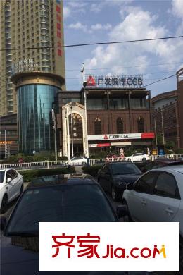 東湖華庭項目附近小街